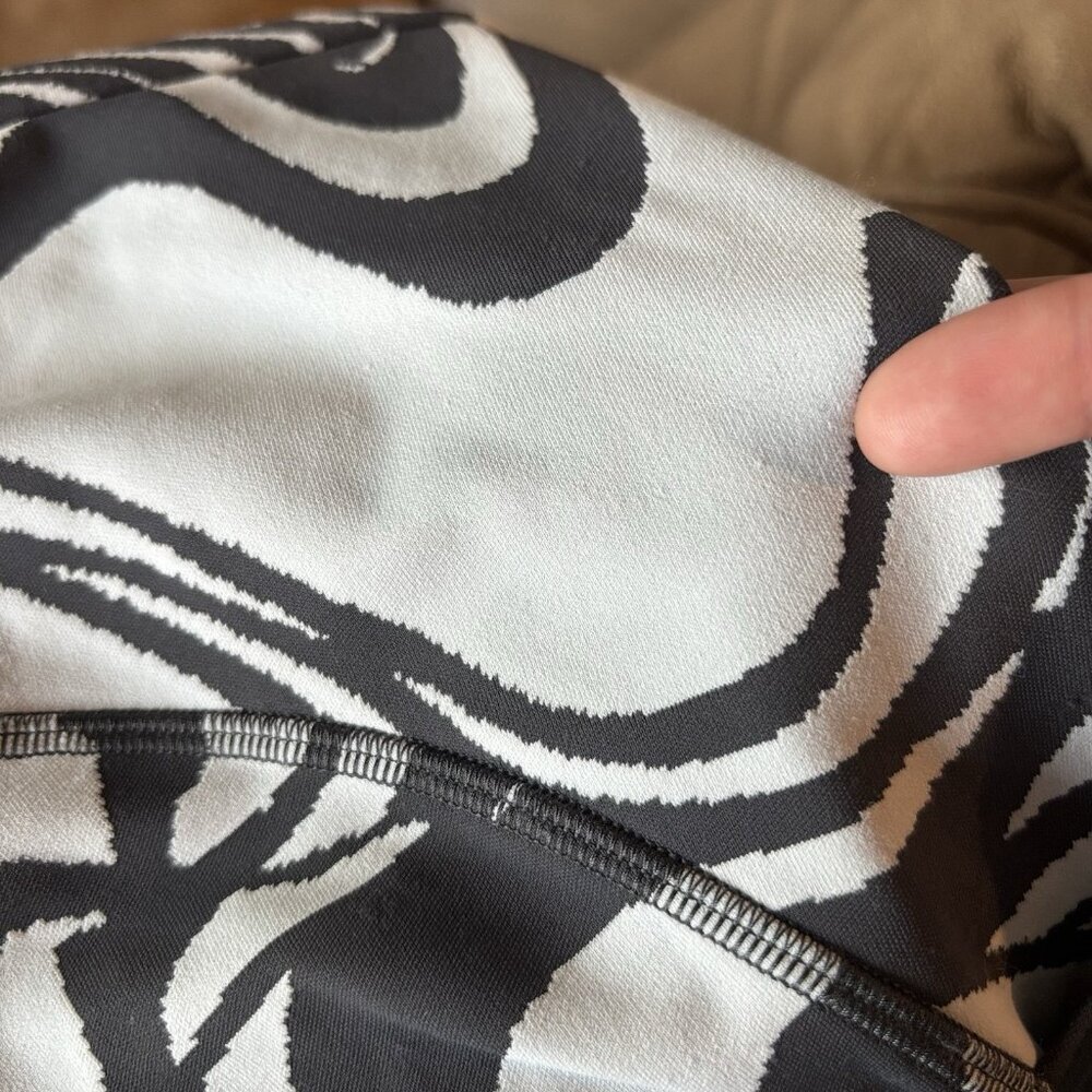 Lululemon Swift Speed HR Crop 21" Jacquard Leggings Women’s Size 10 Sporty Gym - Picture 8 of 16